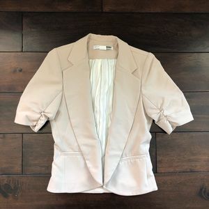 Cute tailored jacket with ruched sleeves!